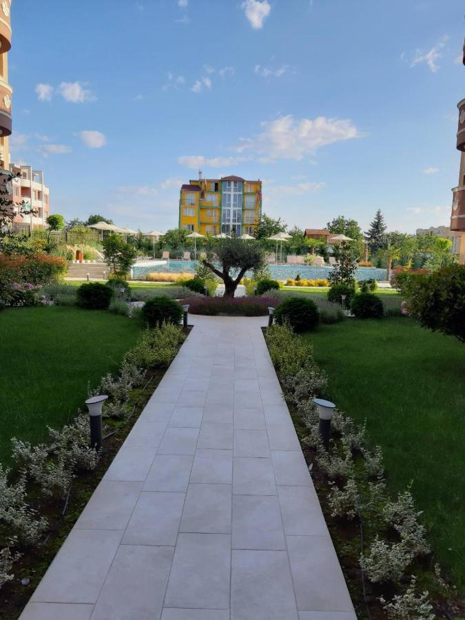 Amelia Sea Apartments Равда Екстер'єр фото