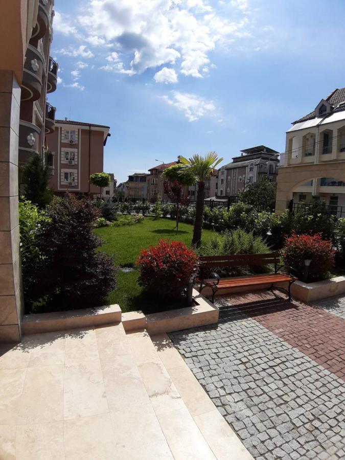 Amelia Sea Apartments Равда Екстер'єр фото