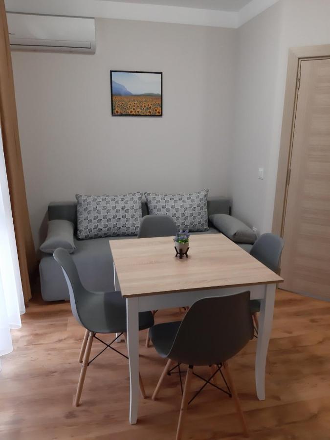Amelia Sea Apartments Равда Екстер'єр фото